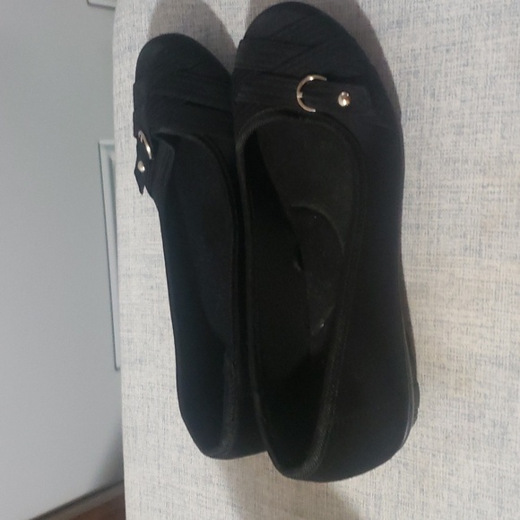 Ladies shoes - Picture 2 of 3